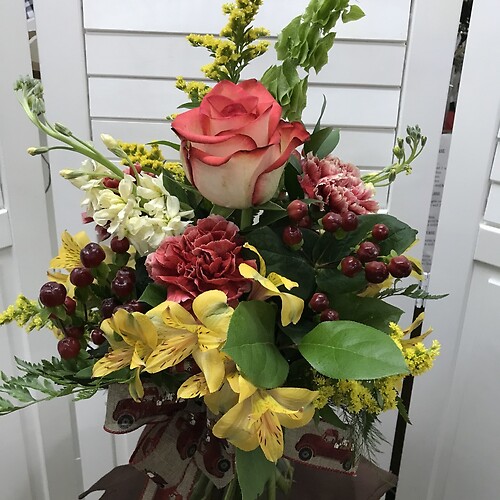 Medium spring mix arrangement
